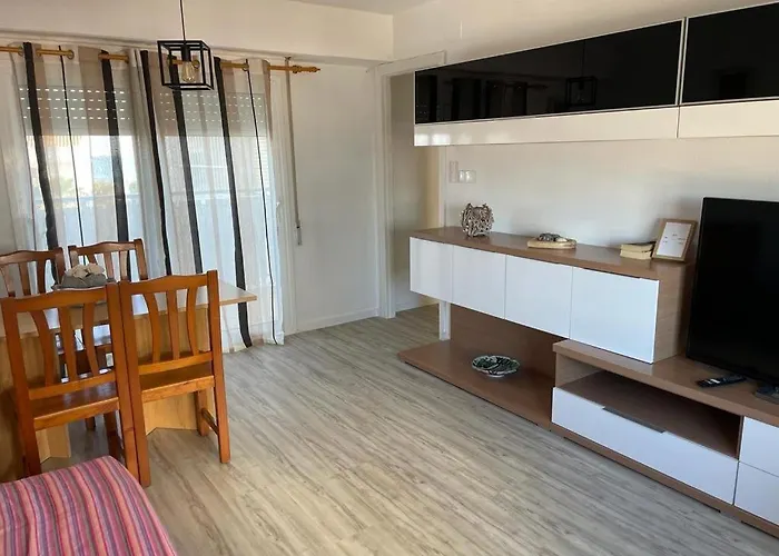 En Complejo Residencial Con Piscina Y Garaje Frente Al Mar Apartman *