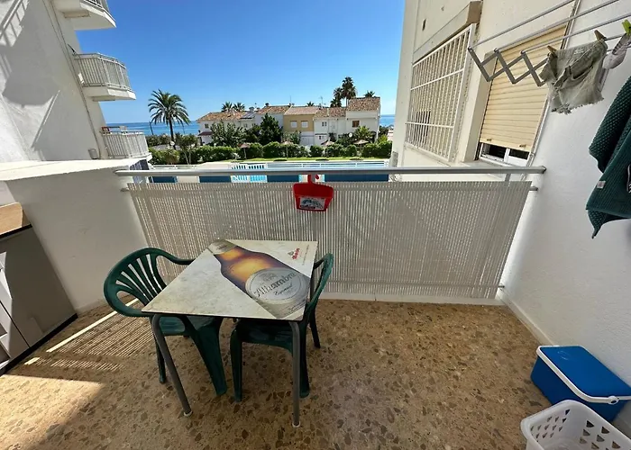Apartman En Complejo Residencial Con Piscina Y Garaje Frente Al Mar *