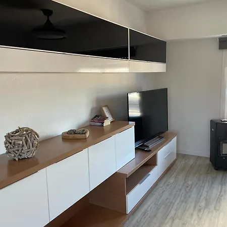 Apartamento En Complejo Residencial Con Piscina Y Garaje Frente Al Mar