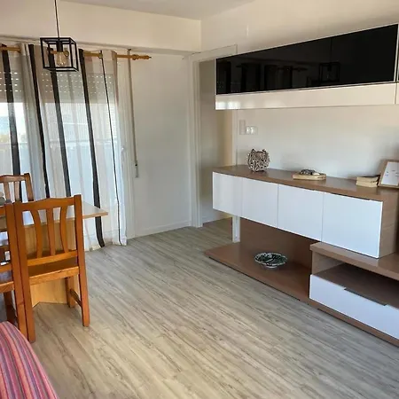 En Complejo Residencial Con Piscina Y Garaje Frente Al Mar Apartment *